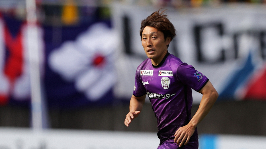 8年ぶりに岐阜へ復帰する藤枝MF水野泰輔(C)J.LEAGUE