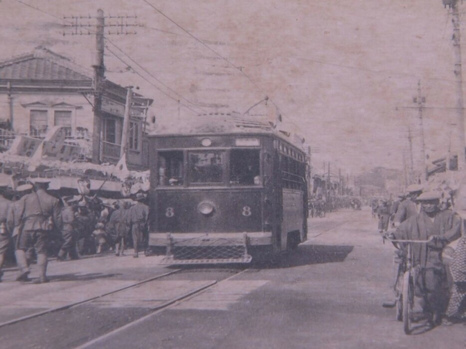 豊橋市美術博物館で開かれている「豊橋鉄道100年 市電と渥美線」