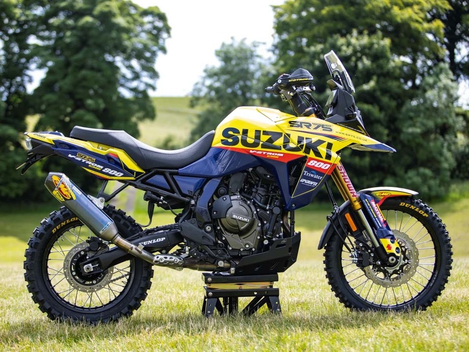 V-Strom 800DE Rally Edition [SUZUKI] 英国拠点のオフロードチームであるSR75スズキワールドチームが製作したラリー仕様。シーズン終盤にレースに参戦する予定だ。