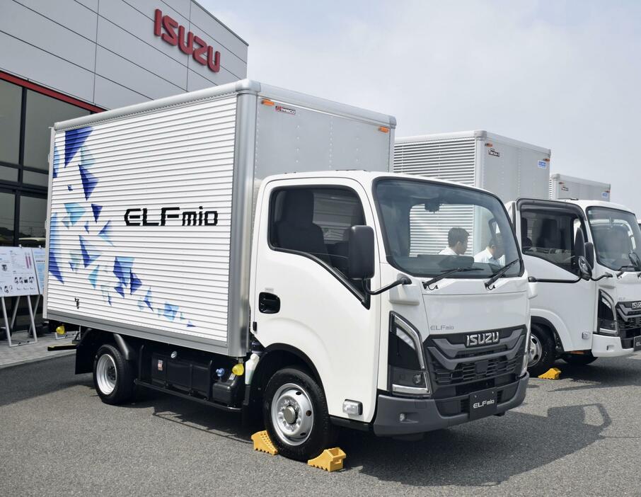 いすゞ自動車の「エルフミオ」