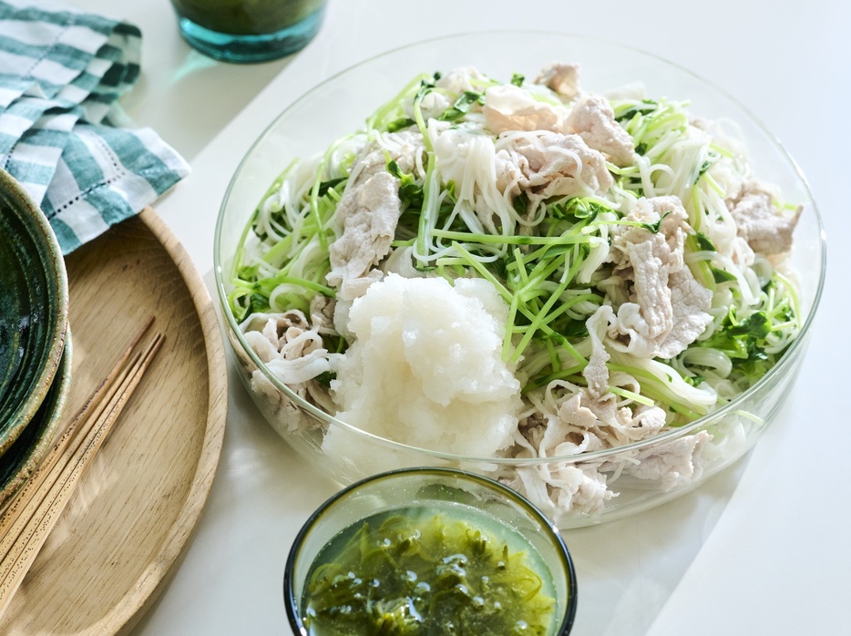 さっぱり味なのに栄養満点！ 豚しゃぶおろしそうめん めかぶだれ