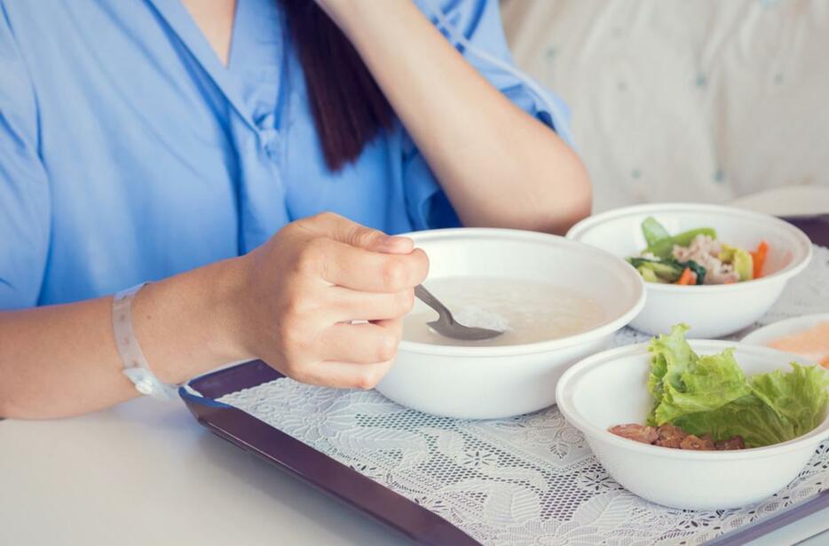 【入院中の食費】大部屋に30日間入院し、高額療養費制度を使っても請求額は20万円でした。病院の食事に「1食400円」は高いでしょうか？