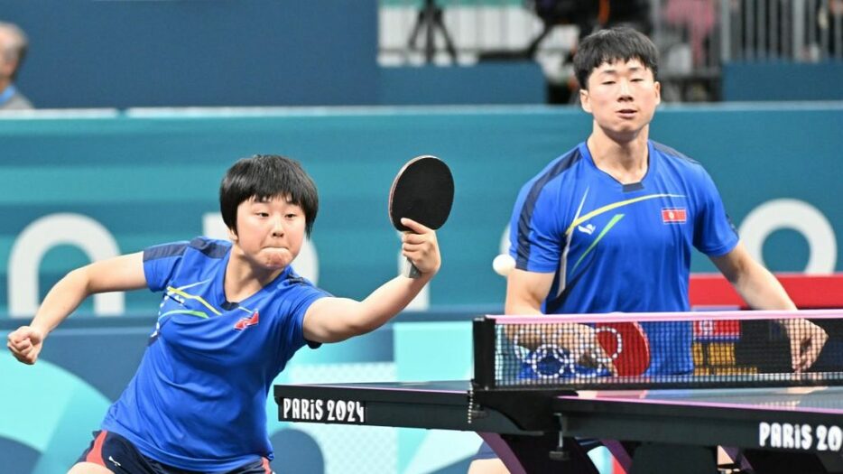 写真：李正植（リジョンシク）/金琴英（キムクンヨン・北朝鮮）/提供：ITTF/ONDA