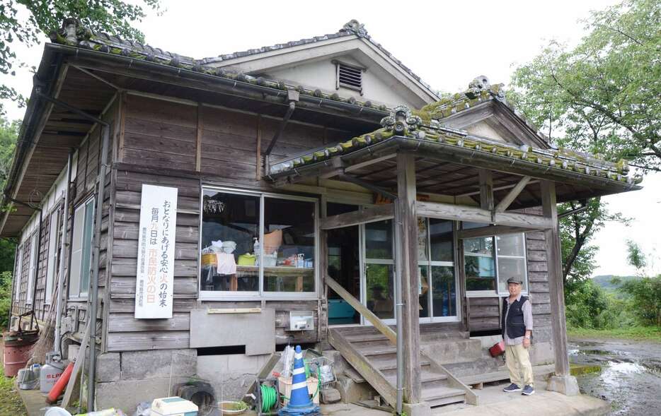 かつて養蚕施設だった野頭公民館。外観は建設時とほとんど変わらないという＝鹿児島市下福元町