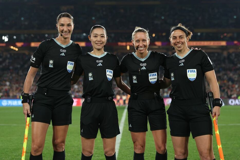 2023 FIFA女子ワールドカップにて、審判員の仲間と。