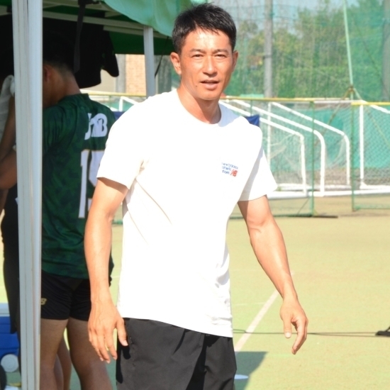 高校サッカーの現場での充実感を口にする玉田監督。インターハイでの采配にも注目だ。写真：河野正