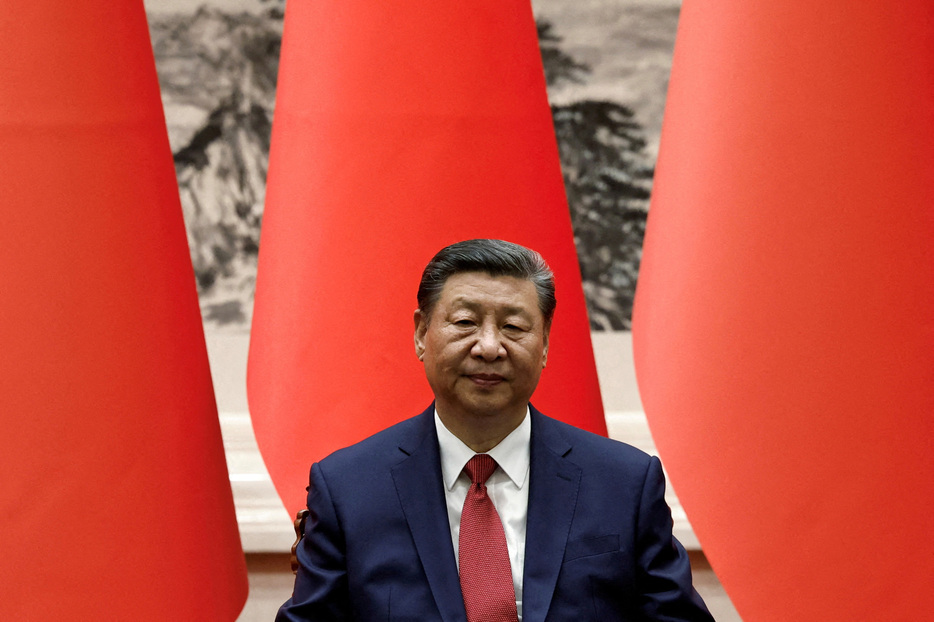 中国の習近平国家主席は１日、より成熟し安定した有益な中豪の包括的戦略的パートナーシップの構築を促進するため協力する用意があると述べた。写真は習主席。北京で５月撮影。（2024年 ロイター/Tingshu Wang/Pool/Archivo）