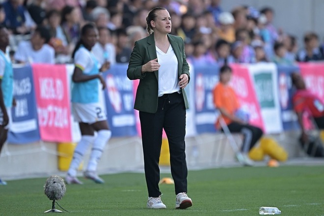 ガーナ女代表のハウプトゥル監督が日本戦を振り返った。写真：金子拓弥（サッカーダイジェスト写真部）