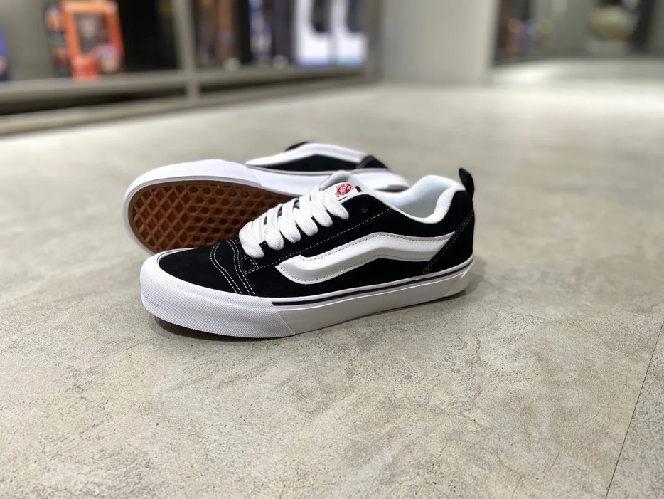 VANSの新作「KNU SKOOL」をチェック