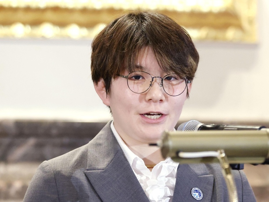 「世界の勇気ある女性賞」に選ばれ、駐日米大使公邸でスピーチする五ノ井里奈さん＝4月、東京都港区