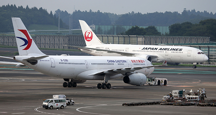 成田空港では1週間に6社57便の新規就航や増便を見合わせている（イメージ）