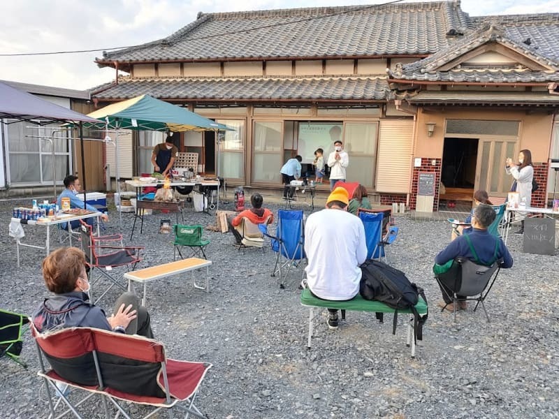 「まなかのいえ」で開かれた地域活性化のイベントの様子（ダイバーステイ提供）