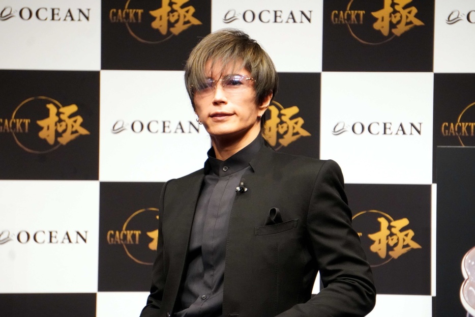 イベントに登場したGACKT