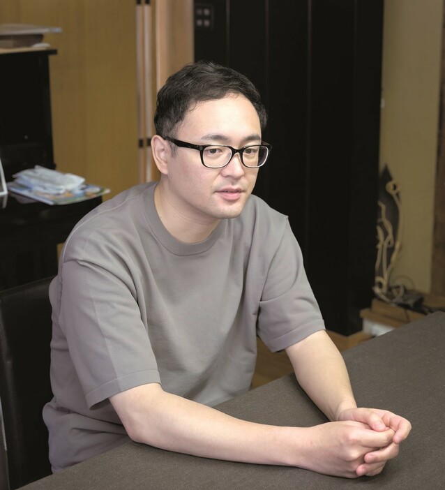 6月上旬、5カ月ぶりに筆者の取材を受ける大工治彦 KOSUKE OKAHARA FOR NEWSWEEK JAPAN