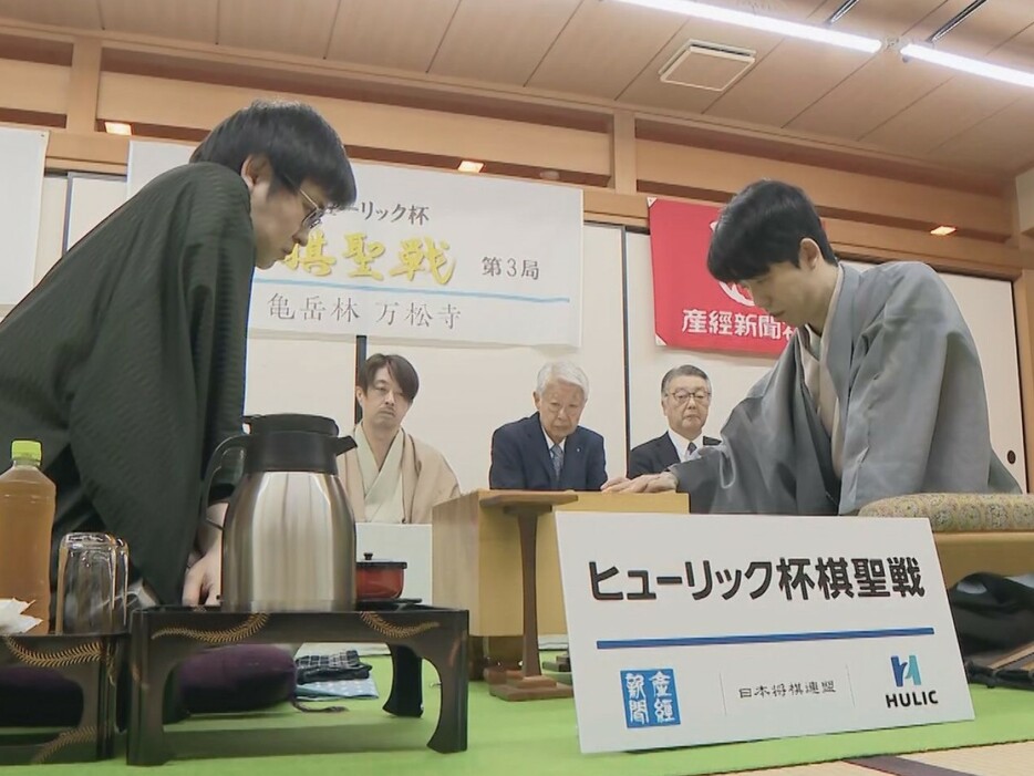棋聖戦第3局が始まった 名古屋市中区大須の万松寺