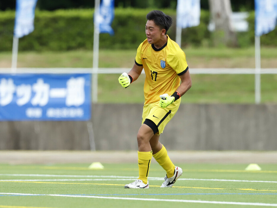 桐光学園の守護神GK秦瑞貴(3年=東京ヴェルディジュニアユース)(HIGH SCHOOL SOCCER YEARBOOK)