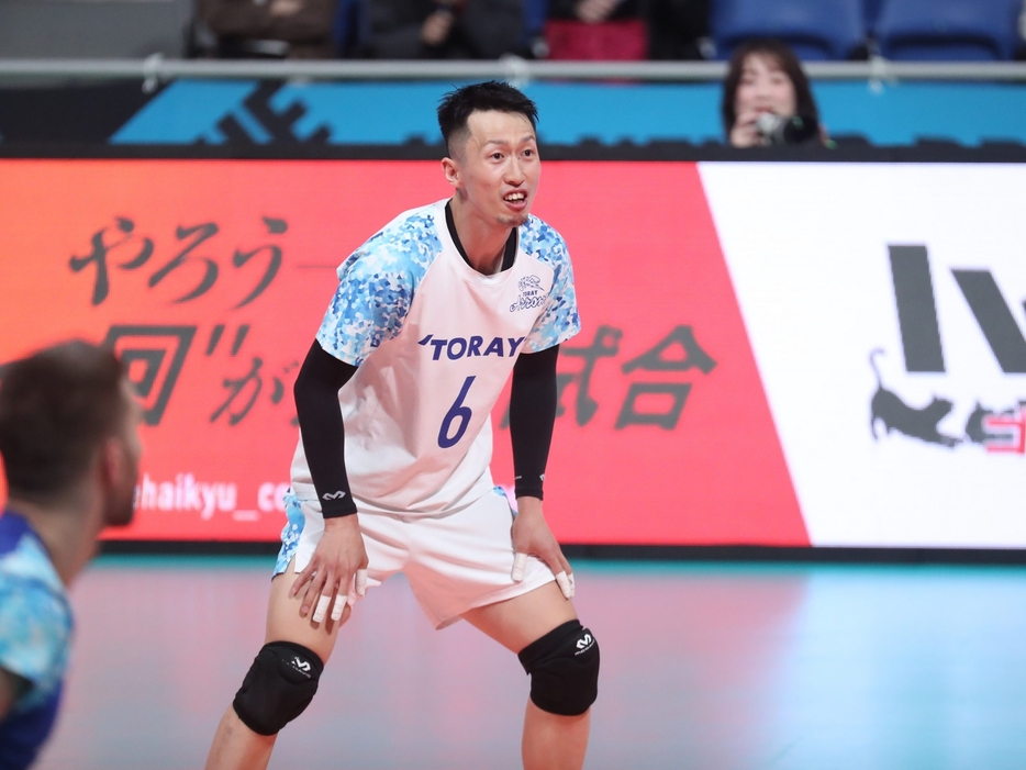 渡辺俊介（東レアローズ在籍時）【写真：月刊バレーボール】