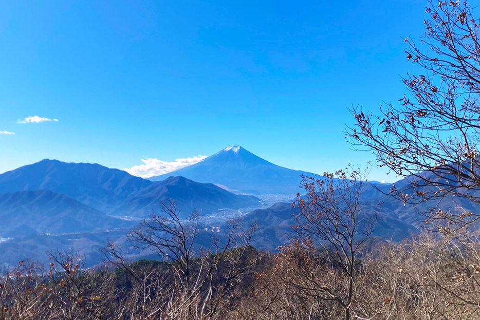 秀麗富嶽十二景、十一番山頂「高川山」から望む富士山