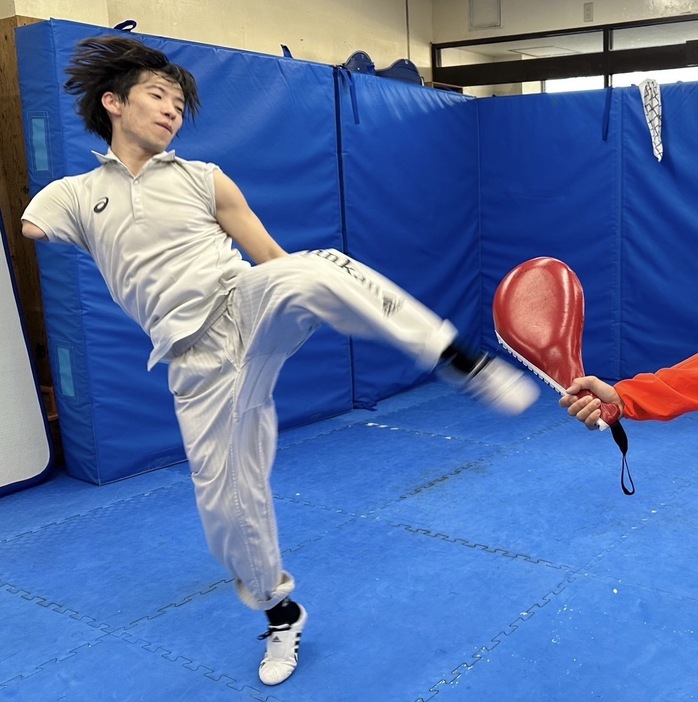 パラテコンドーと身体障害者野球でプレーする市川青空選手（本人提供）