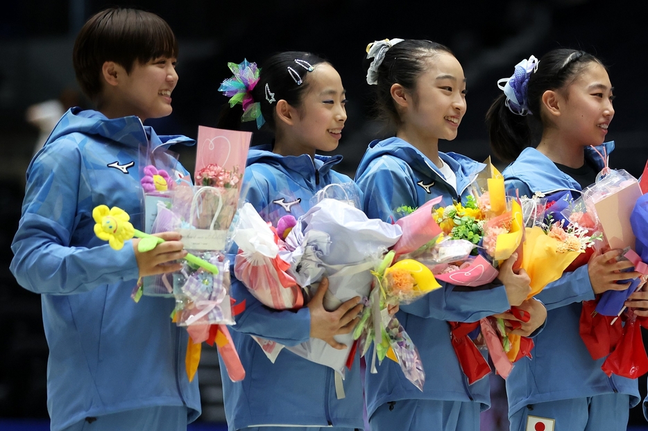 体操女子日本代表は4人で力を合わせて団体メダル獲得を目指す(C)Getty Images