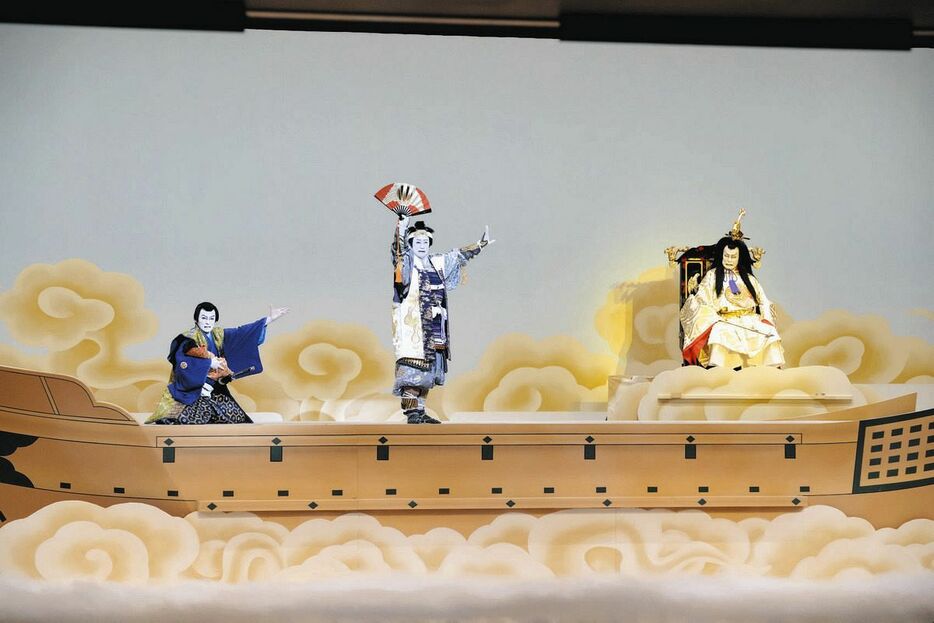 夜の部『裏表太閤記』で共演する（左から）市川染五郎、松本幸四郎、松本白鸚　©松竹