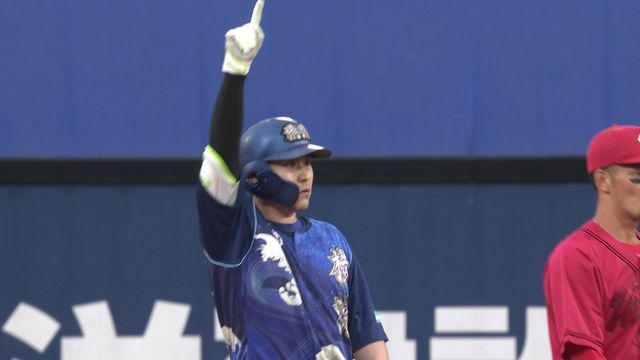 2打席連続打点をたたき出した佐野恵太選手