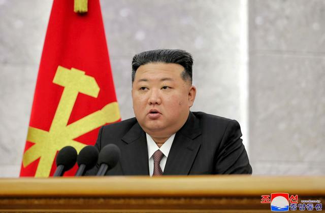 2024年6月28日、朝鮮労働党中央委員会総会で発言する金正恩総書記。朝鮮中央通信が配信した=朝鮮通信