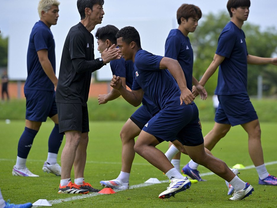 練習に取り組むU-23日本代表(Koki NAGAHAMA/JMPA)