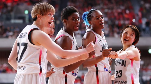 五輪前最後の国内強化試合に勝利したバスケ女子日本代表(写真：YUTAKA/アフロスポーツ)