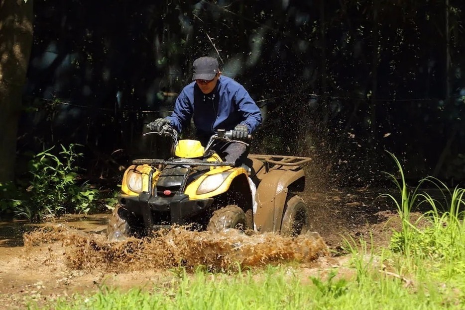 普段、クルマやバイクに乗らない人ほど、楽しめること間違いなし“キムコのバギー”