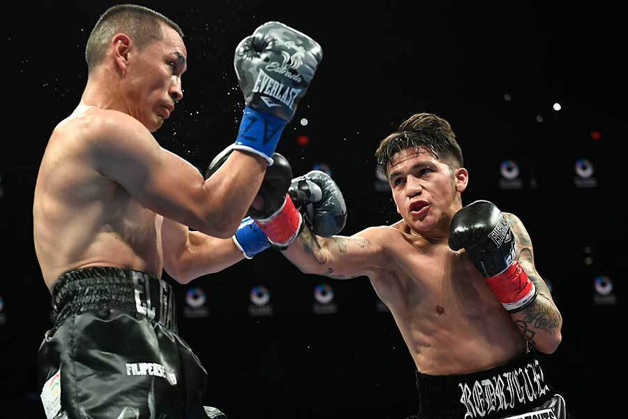 ファン・フランシスコ・エストラーダに7回KO勝ちしたジェシー・ロドリゲス（右）【写真：Getty Images】