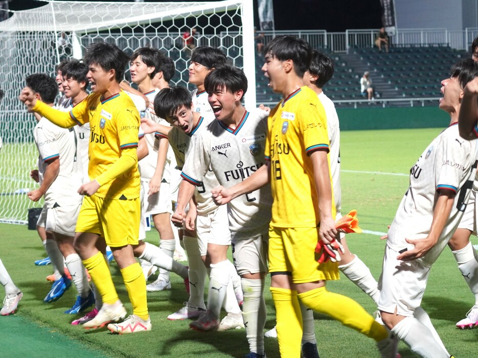 川崎フロンターレU-18は激闘をPK戦で制して初の決勝進出!(Masashi TSUCHIYA)