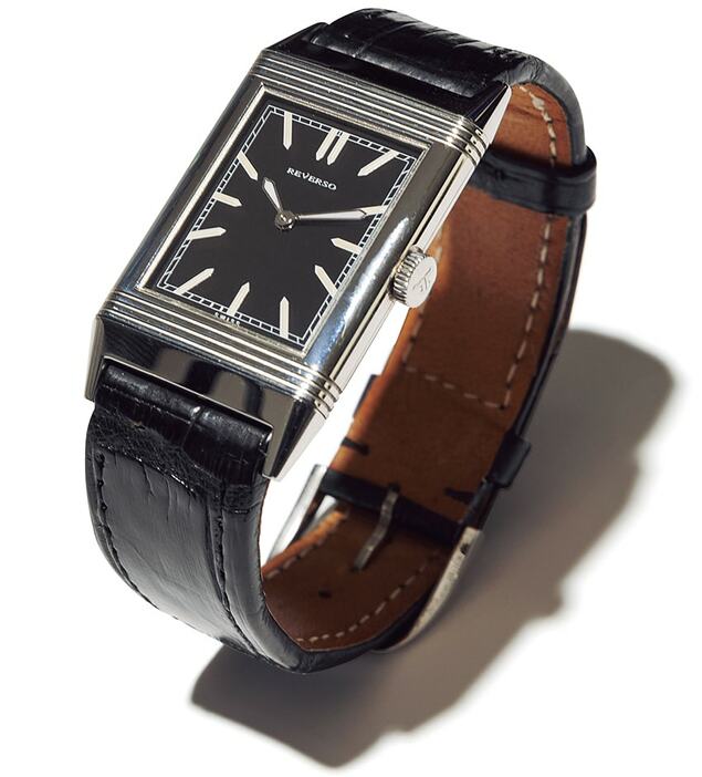 「ジャガー ルクルト」の腕時計。「グランド・レベルソ」はアールデコ調の見た目と、味わいあるレザーベルトが好み。