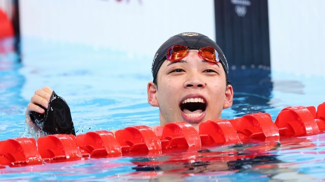 準決勝進出を決めた五輪初出場の競泳・寺門弦輝選手【写真：YUTAKA/アフロスポーツ】