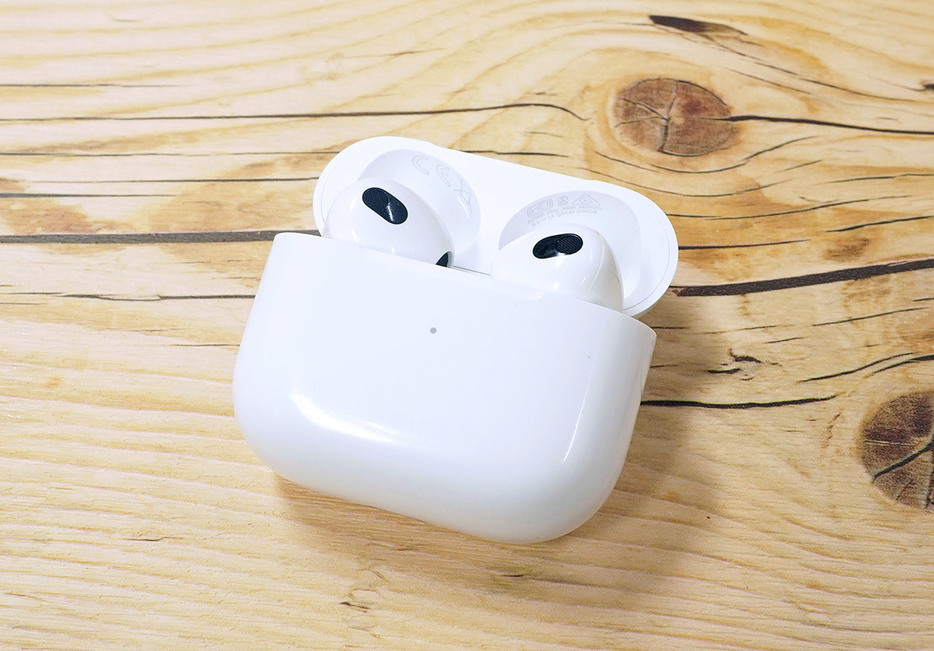 AirPodsやAirPods Proをリセットする手順1