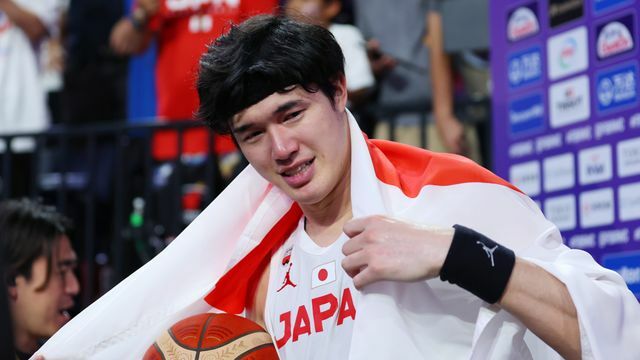 W杯で涙を流した日本代表の渡邊雄太選手(写真:YUTAKA/アフロスポーツ)