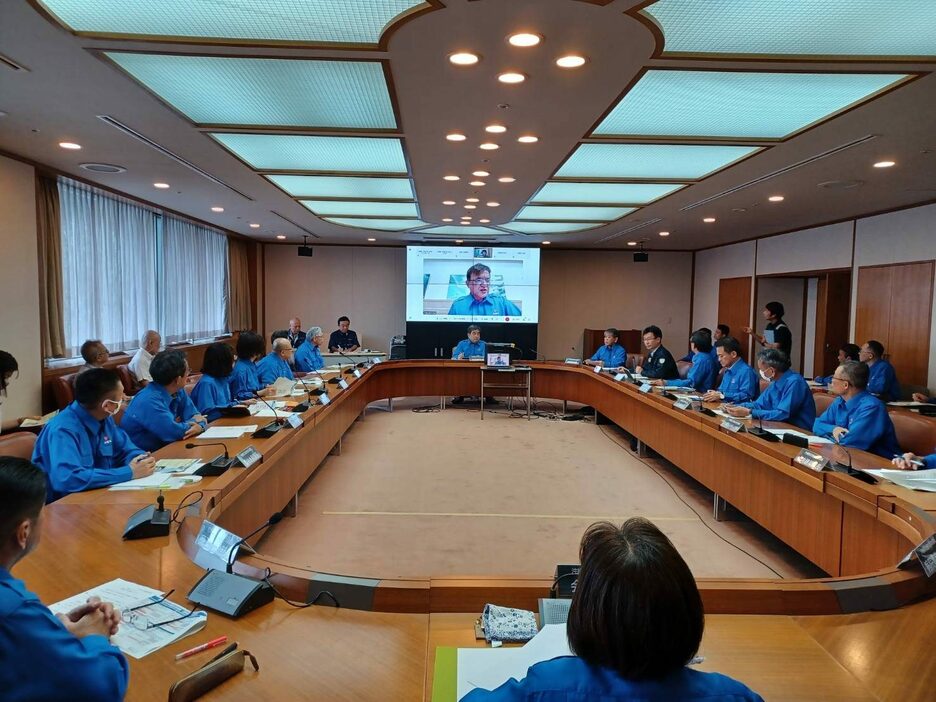 大型の台風３号の接近を受けて開かれた災害対策本部会議＝24日午前９時、県庁