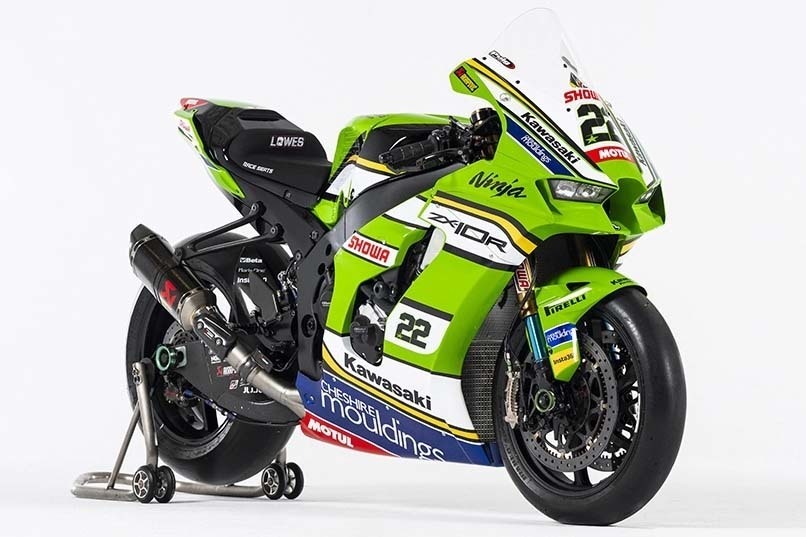 SBKマシンは公道市販車がベース。2024シーズンにはCBR1000RR-R（ホンダ）、YZF-R1（ヤマハ）、Ninja ZX-10RR（カワサキ　写真）、パニガーレV4R（ドゥカティ）、M1000RR（BMW）が参戦している。