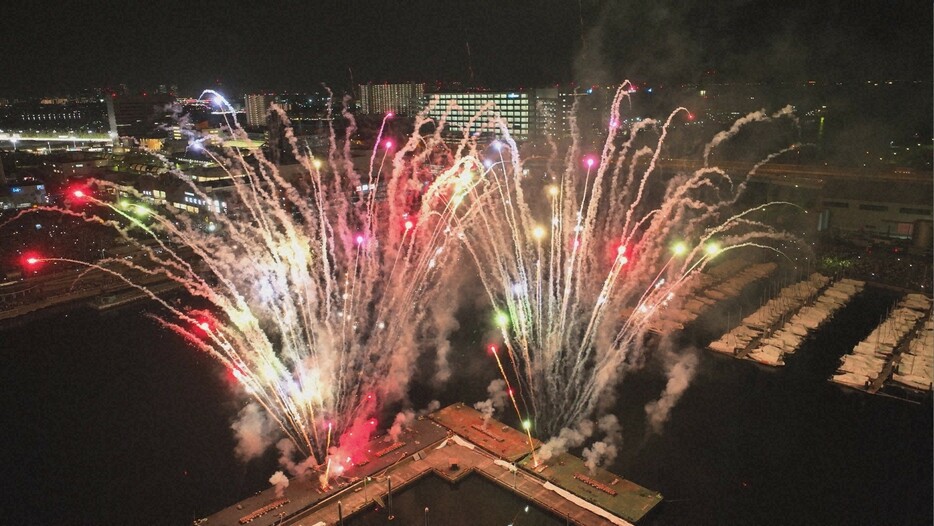 2023年10月、4年ぶりに実施された「船橋港親水公園花火大会」＝千葉県船橋市提供