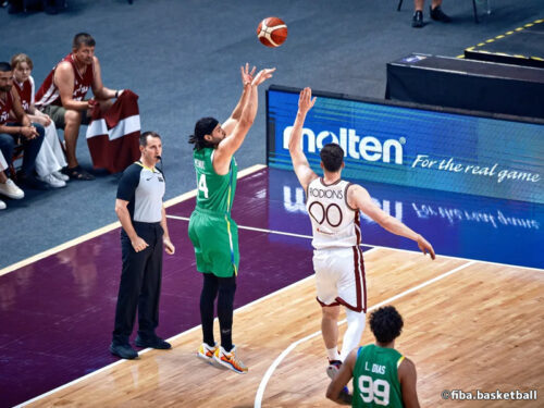 メインデルを筆頭に怒涛の3ポイント攻勢でOQTを突破 [写真]＝fiba.basketball