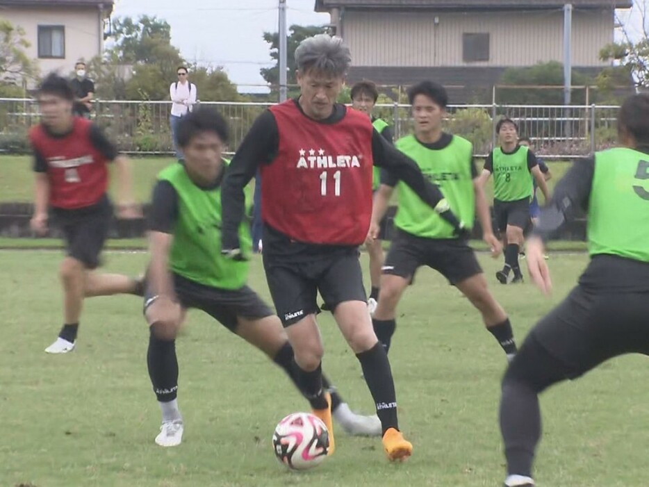JFL「アトレチコ鈴鹿」のチーム練習に初参加した三浦知良選手 2024年7月2日午前