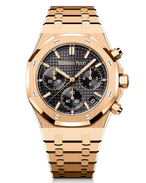 【クリス・ヘムズワース】の愛用ブランドは、〈オーデマ ピゲ〉の腕時計！