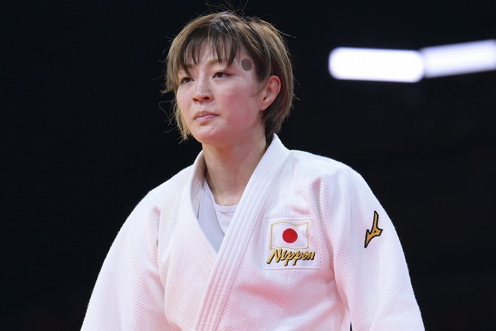 得意技で完勝した角田（左）。(C)Getty Images