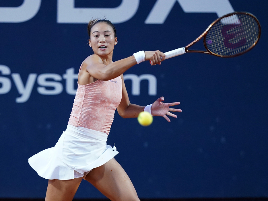 写真は女子シングルス準決勝でのジェン・チンウェン（中国）（Getty Images）