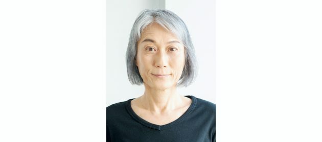 【BEFORE】グレイヘアにして約2年。ダメージはほぼないが、ハリ不足でつぶれるのが悩み。