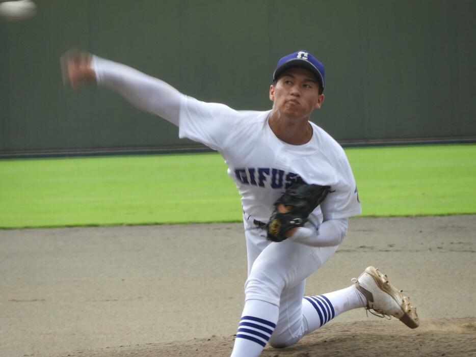 後半をピシャリと締めた、県岐商・森