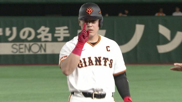 7月16日の試合で先制打を放った巨人・岡本和真(画像:日テレジータス)