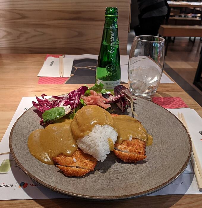 日本が誇るカツカレーは、ロンドンではこんなスタイルで提供されている！写真提供：curry_to_sonohoka