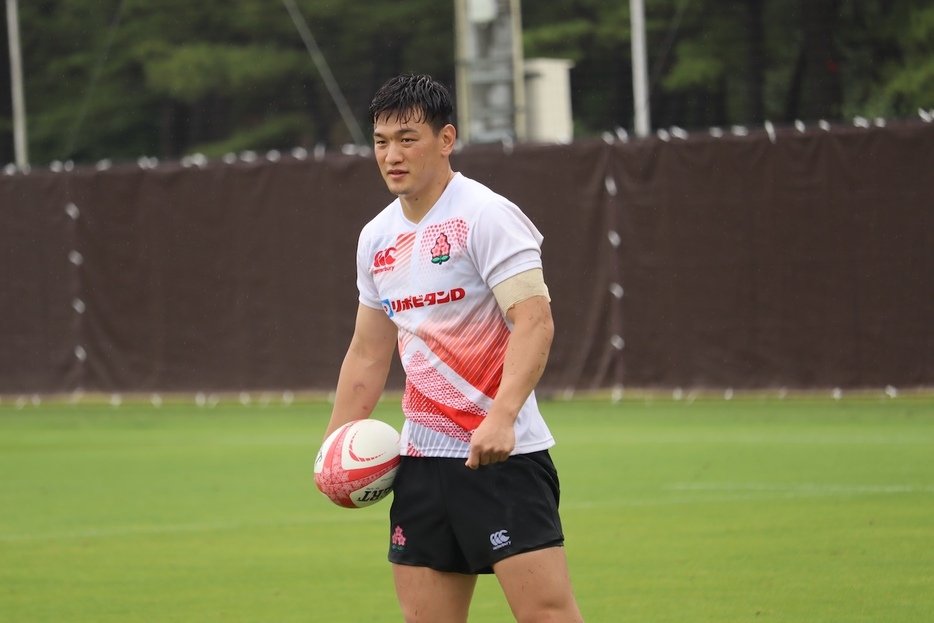 テストレベルのSOとなるため、先発を託された李承信（©︎JRFU）