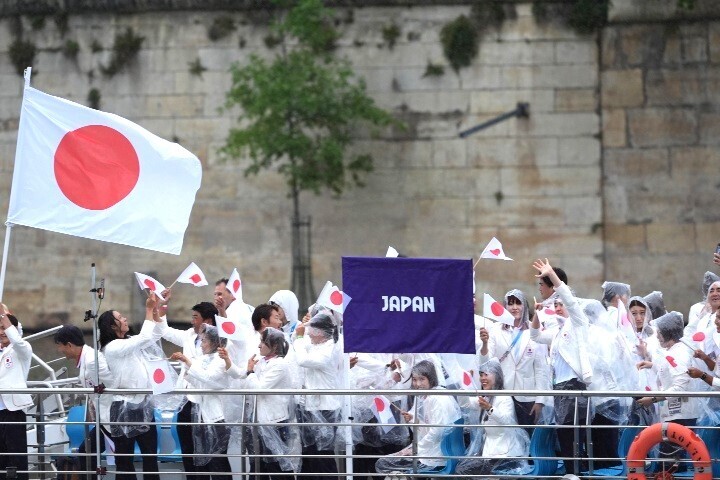 土砂降りの雨の中でパリ五輪の開会式が行なわれた。(C)Getty Images